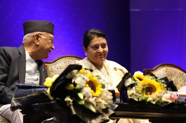पूर्व राष्ट्रपति विद्या भण्डारी र प्रधानमन्त्री केपी ओली