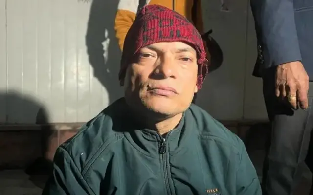 এই ঘটনায় স্ত্রীকে হারিয়েছেন উমেশ গিরি