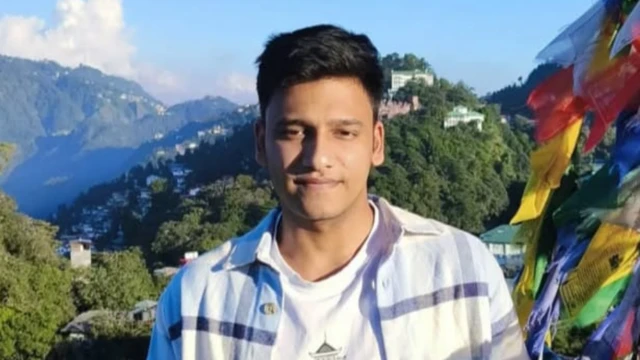 इरफान शेख, केबिन क्रू