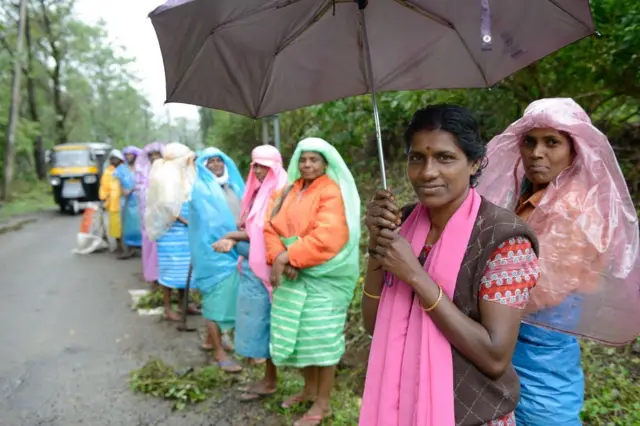 डॉ. माधव गाडगीळः 'विकास लोकांचं मत विचारात न घेता लादला जात आहे'