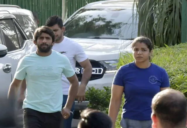 மல்யுத்த வீரர்கள் போராட்டம் வாபஸ்