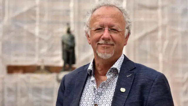 জাতিসংঘের স্পেশাল র‍্যাপোর্টিওর ফার্নান্দ দা ভ্যারেনেসস 