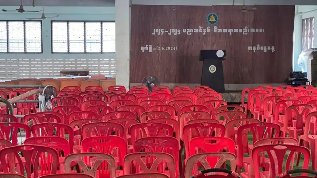 မေတ္တာရိပ် စာသင်ကျောင်းမှာ ပြီးခဲ့တဲ့ ၆ လပိုင်းတုန်းက ပြုလုပ်ခဲ့တဲ့ မိဘဆရာအသင်းတွေ့ဆုံမှု မတိုင်ခင် မြင်ကွင်း 