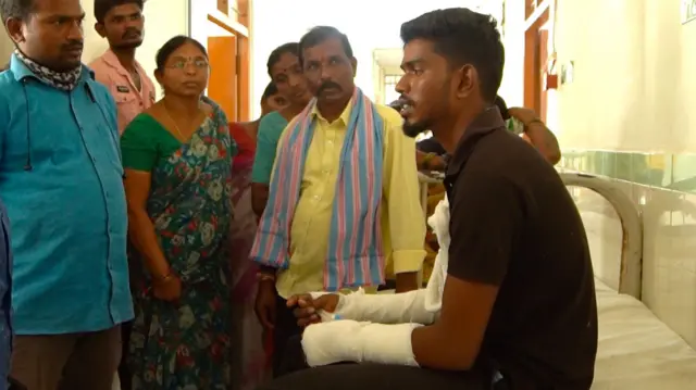 వివరాలు చెబుతున్న స్నేహితుడు అనిల్