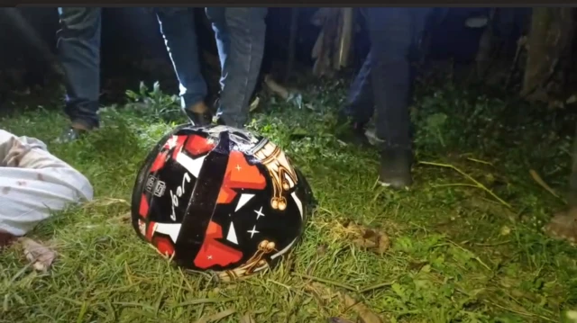 দু'টো মরদেহের পাশে ছিল হেলমেট ও মোটরসাইকেল