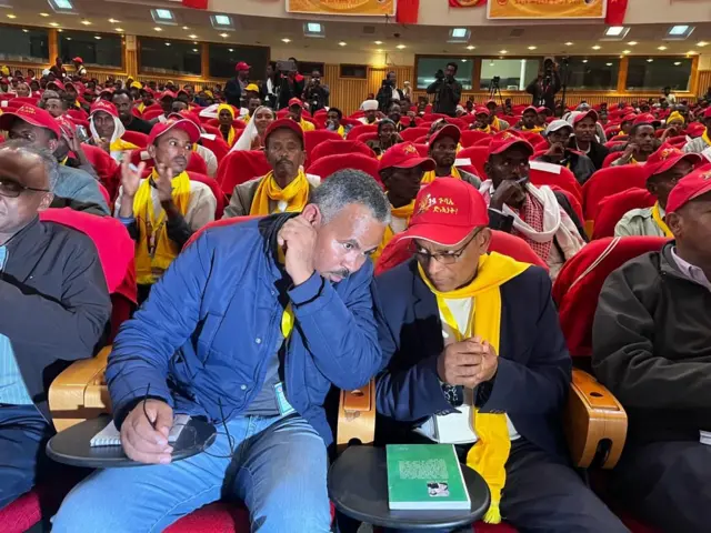 ዶ/ር ደብረጽዮን ምስ ምክትሉ ኣብ መበል 14 ኣካታዒ ጉባኤ