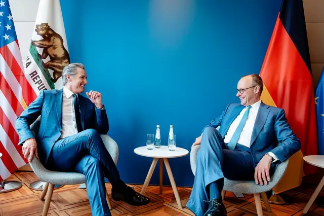 ньюсом, мерц