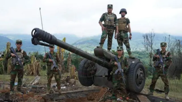 တအောင်းတပ်(TNLA) သိမ်းယူထားတဲ့ မြန်မာစစ်တပ်ရဲ့ အမြောက်လက်နက်ကြီး