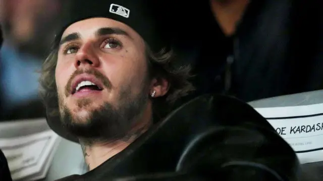 جاستین بیبر، ستاره موسیقی پاپ، هم از دیگر حاضران در ورزشگاه الیجنت بود