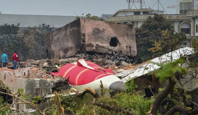 ਅਹਿਮਦਾਬਾਦ ਹਵਾਈ ਜਹਾਜ਼ ਹਾਦਸਾ