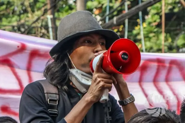 ဗကသများအဖွဲ့ချုပ် ဗဟိုအမှုဆောင်အဖွဲ့ ဒုဥက္ကဋ္ဌ ကိုဝေယံဖြိုးမိုး