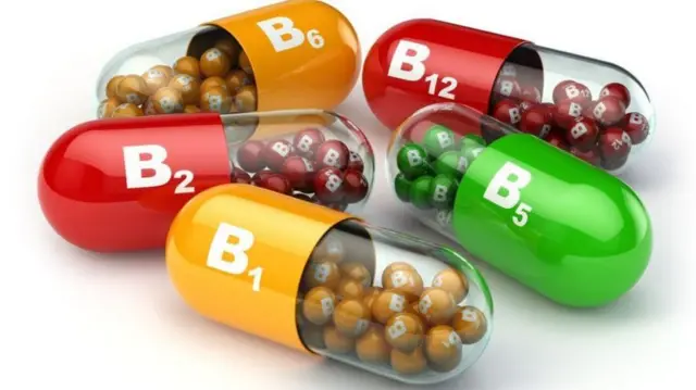 व्हिटॅमिन B 12