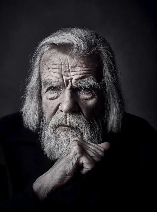 مايكل لونسديل