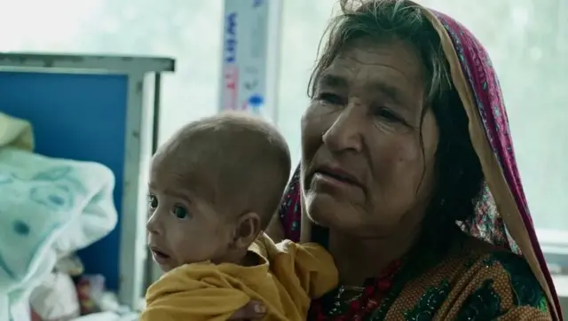 Uyda yalangoch ayollar porno rasmlar