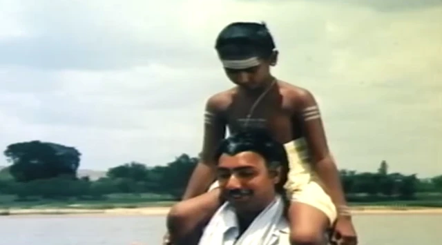 இயக்குநர் பாரதிராஜா பெற்ற விருதுகளும், பாராட்டுகளும்