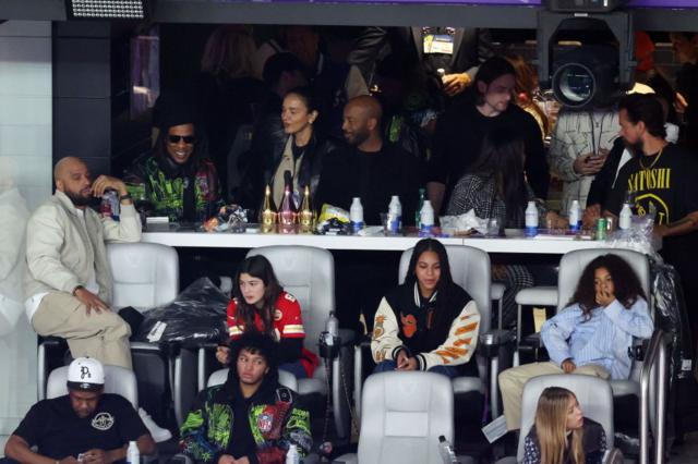 Amerikalı müzik yıldızı Jay Z ve Twitter'ın eski sahibi Jack Dorsey locada birlikteydi