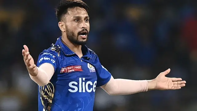 आकाश मढवाल 