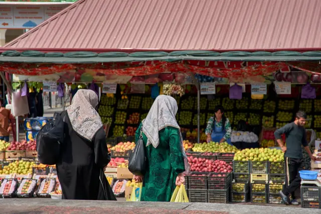 Ўзбекистон бозорларидан бири. 