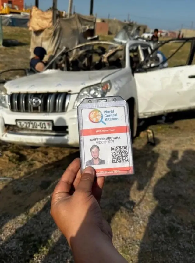 بطاقة العمل الخاصة بسيف في موقع الضربة