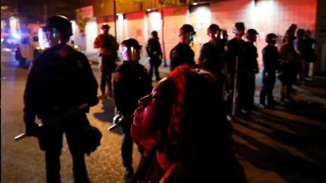 明尼苏达警察