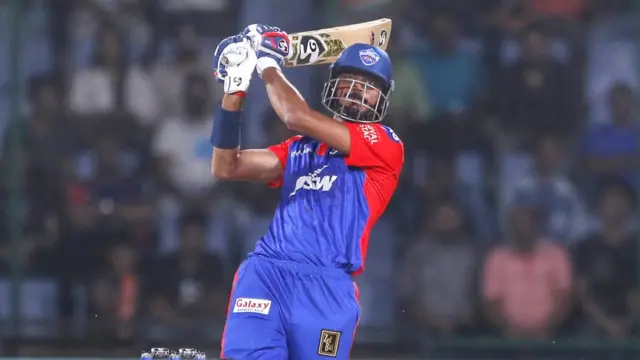 अक्षर पटेल ने 27 रनों की पारी खेली