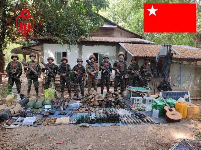 ကျောက်ကြီးမြို့နယ် စစ်ကောင်စီစခန်းတွေဆီက သိမ်းပိုက်ရရှိတဲ့ စစ်လက်နက်ပစ္စည်းတွေ