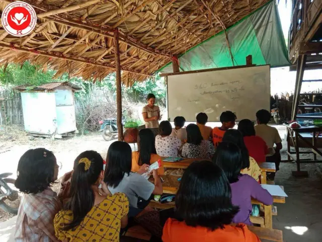 အလယ်တန်းနဲ့ အထက်တန်း ကျောင်းသားတချို့ ကျောင်းထွက်တာတွေ ရှိလာပါတယ်။