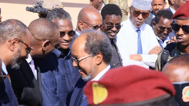 madaxdii soo dhaweesay