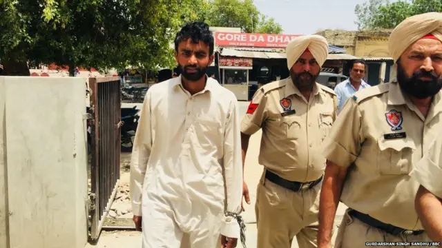 ਮੁਹੰਮਦ ਆਸਿਫ਼ ਮਮਦੋਟ ਦੀ ਪੁਲਿਸ ਨਾਲ