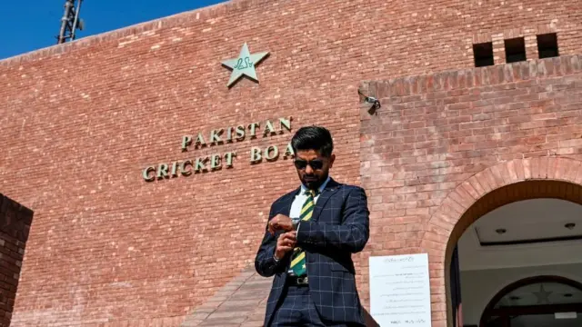 پاکستان کرکٹ بورڈ کے ترجمان نے بی بی سی کو بتایا کہ بورڈ اس بارے میں کوئی باضابطہ تبصرہ نہیں کرے گا