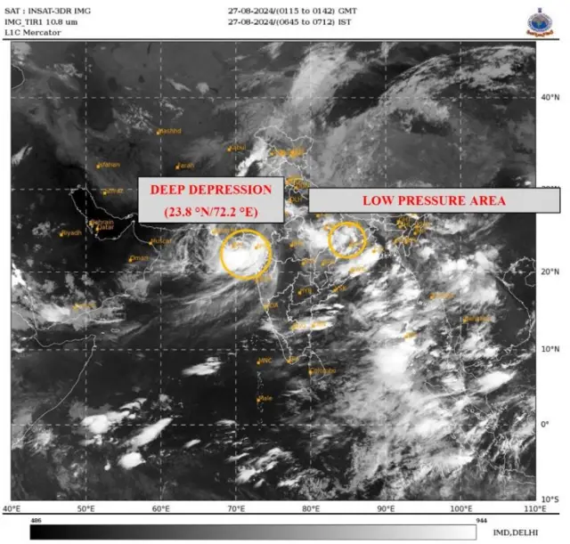 દક્ષિણ ગુજરાતમાં વલસાડ, સુરત, નવસારી તથા ભરૂચ જિલ્લાના કેટલાક વિસ્તારોમાં પણ પવનની ગતિ 50 કિમી પ્રતિકલાકની આસપાસ રહે તેવી સંભાવના છે.
