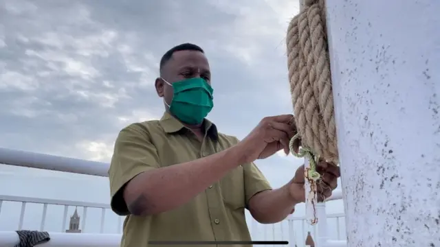 मंत्रालयावरील झेंडा