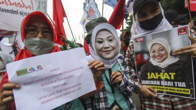 Unjuk rasa soal Jaminan Hari Tua (JHT) BPJS-TK