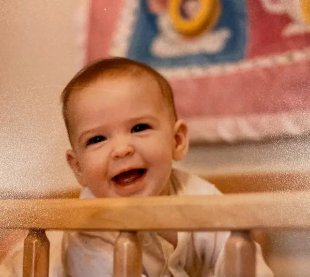 ईव्हचा लहानपणीचा फोटो