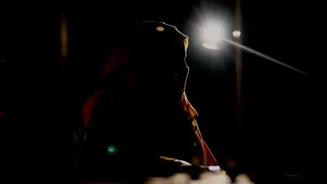 नाम न ज़ाहिर करने की शर्त पर पाकिस्तान की कई महिला डॉक्टरों और नर्सों ने बीबीसी से यौन उत्पीड़न की घटनाएं साझा कीं.