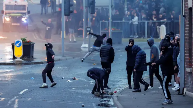 nemiri u severnoj irskoj, protesti u severnoj irskoj