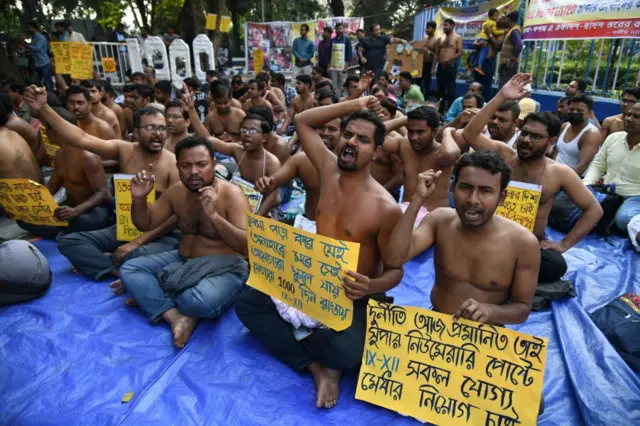 Qullik va topshirish porno Porn Seduction 2 ni tomosha qiling