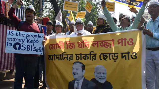 আদানি গ্রপের বিরুদ্ধে কলকাতায় বিক্ষোভ।