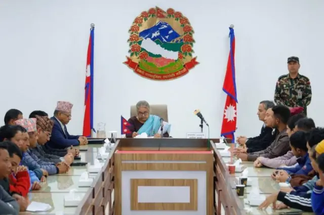 जेन जी र सरकारबीच गएको मङ्सिरमा १० बुँदे सम्झौतामा हस्ताक्षरहुँदाको क्षण