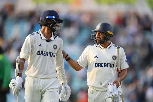 ஓவல் டெஸ்ட்