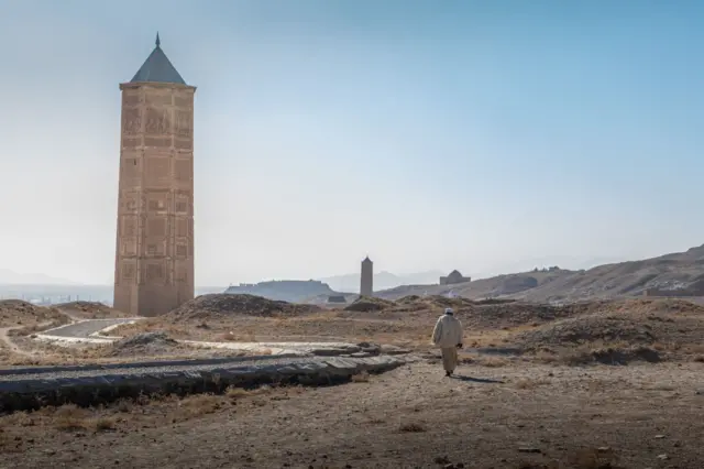 مناره ساخته شده در دوره سلطان ابراهیم غزنوی