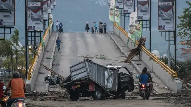 இந்தோனீசியா நிலநடுக்கம், சுனாமி: பலி எண்ணிக்கை 1200 ஆக உயர்வு