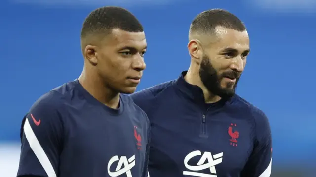 امباپه و بنزما