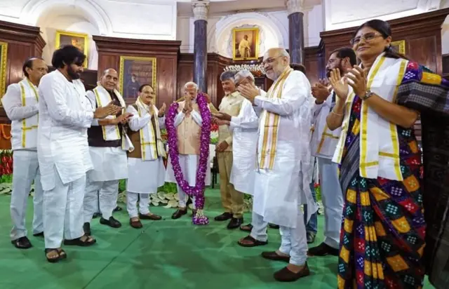 మూడోసారి ప్రధానిగా బాధ్యతలు చేపట్టిన మోదీ