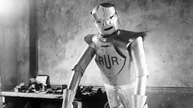 اریک اولین ربات جهان در سال ۱۹۲۸ در یک نمایشگاه تکنولوژی رونمایی شد. این ربات اولیه دو نفر اوپراتور داشت و می توانست از روی صندلی بلند شود و دست و سر خود را تکان بدهد و صدای یک انسان را که از طریق رادیو دریافت می کرد پخش کند