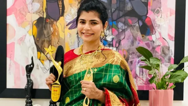 திரைப்பட பின்னணி பாடகி சின்மயி