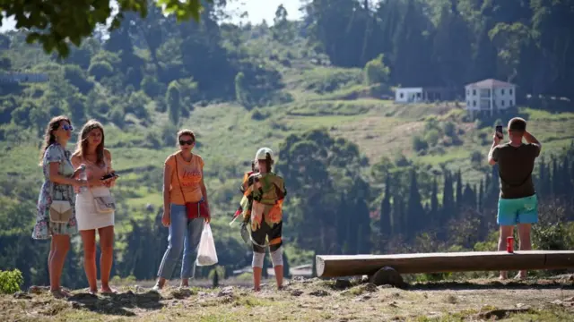 Туристы в Абхазии