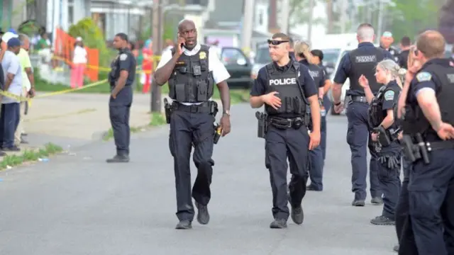 అమెరికా పోలీసులు