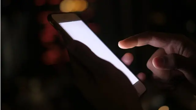 মোবাইল ফোন সেট।