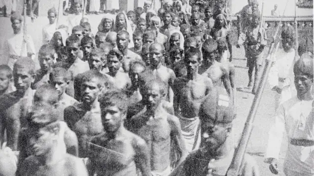 'આર્ય સમાજ' દ્વારા ધર્માંતરિત હિંદુઓની 'ઘરવાપસી' માટે કેટલાંક અભિયાન ચલાવવામાં આવ્યાં હતાં અને તેમને ફરીથી હિંદુ બનાવવામાં આવ્યા